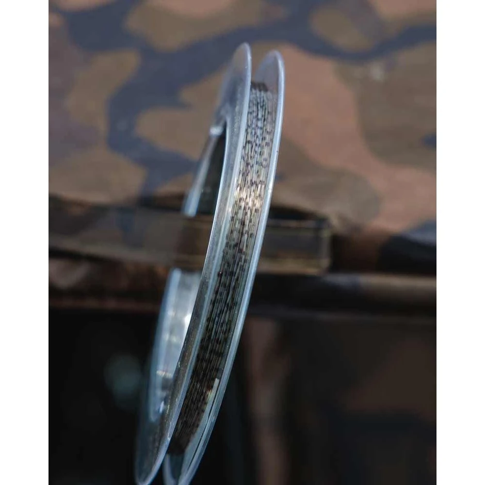 Fox Soft Steel Fleck Camo Leader 60 Lb 80m 7 Fox Soft Steel Fleck Camo Leader 60 Lb 80m – Bild 7