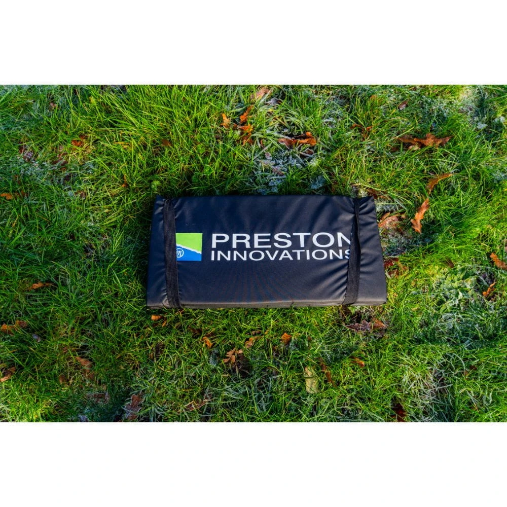 Preston Fold Away Unhooking Mat - Faltbare Abhakmatte 75x50x2 Cm 5 Preston Fold Away Unhooking Mat - Faltbare Abhakmatte 75x50x2 Cm – Bild 5